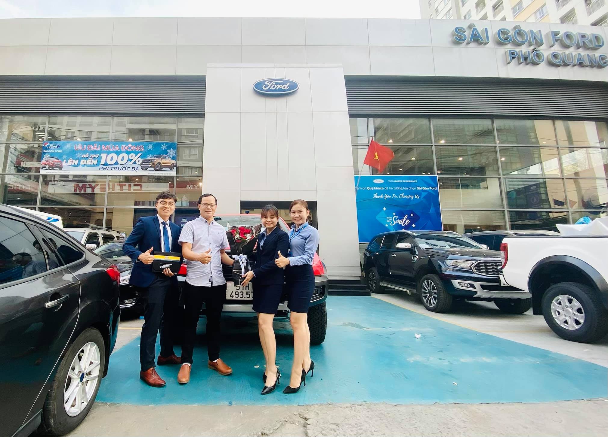 le giao xe tai ford phổ quang tân bình