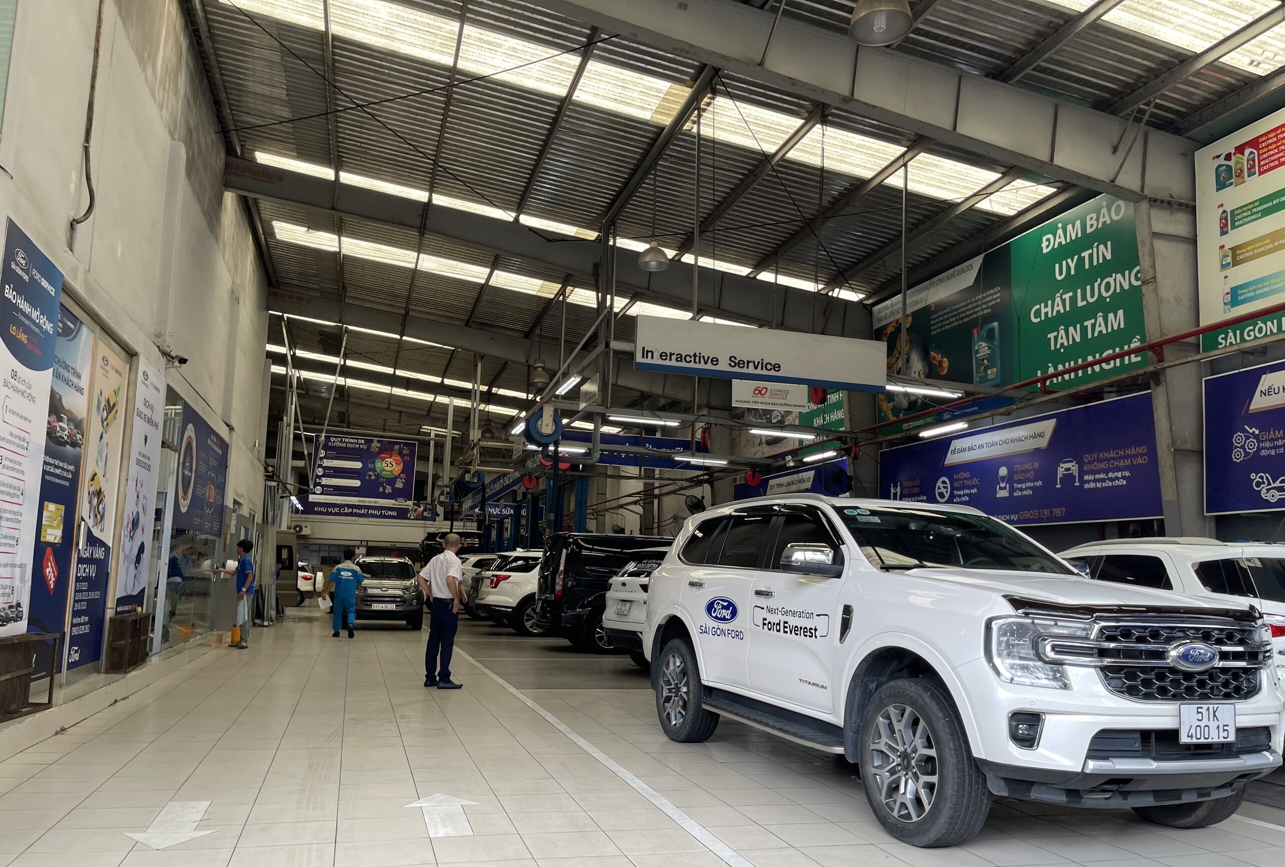 xưởng dịch vụ Sài Gòn ford Quận 3